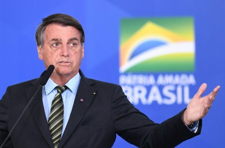 Ibovespa (IBOV) opera entre perdas e ganhos após Bolsonaro desistir do Renda Brasil