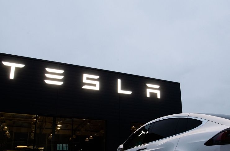 Tesla (TSLA34) acumula ganhos antes de estreia no S&P 500 (SPX)